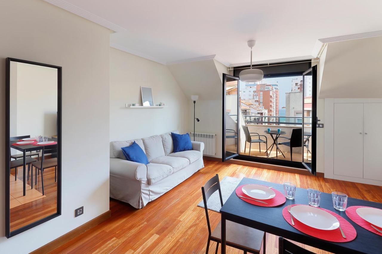 Atico Con Terraza, Vistas Al Mar Y Parking En Playa De S Lorenzo Gijón Zewnętrze zdjęcie